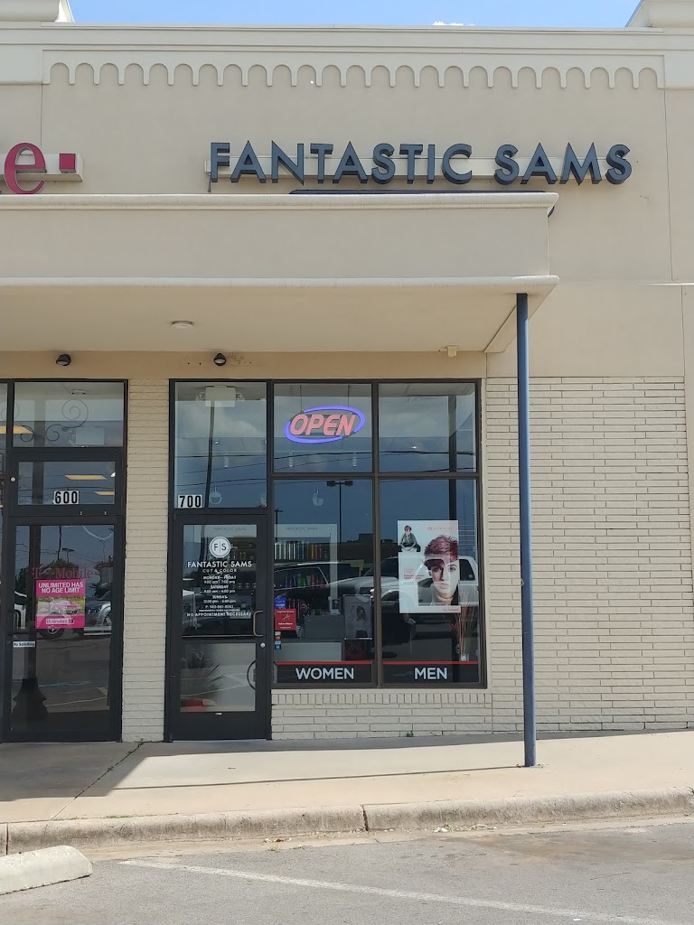 Fantastic Sams Cut & Color 76308