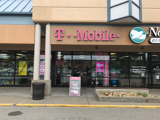 T-Mobile, 3747 William Penn Hwy J, Monroeville, PA 15146, USA, 