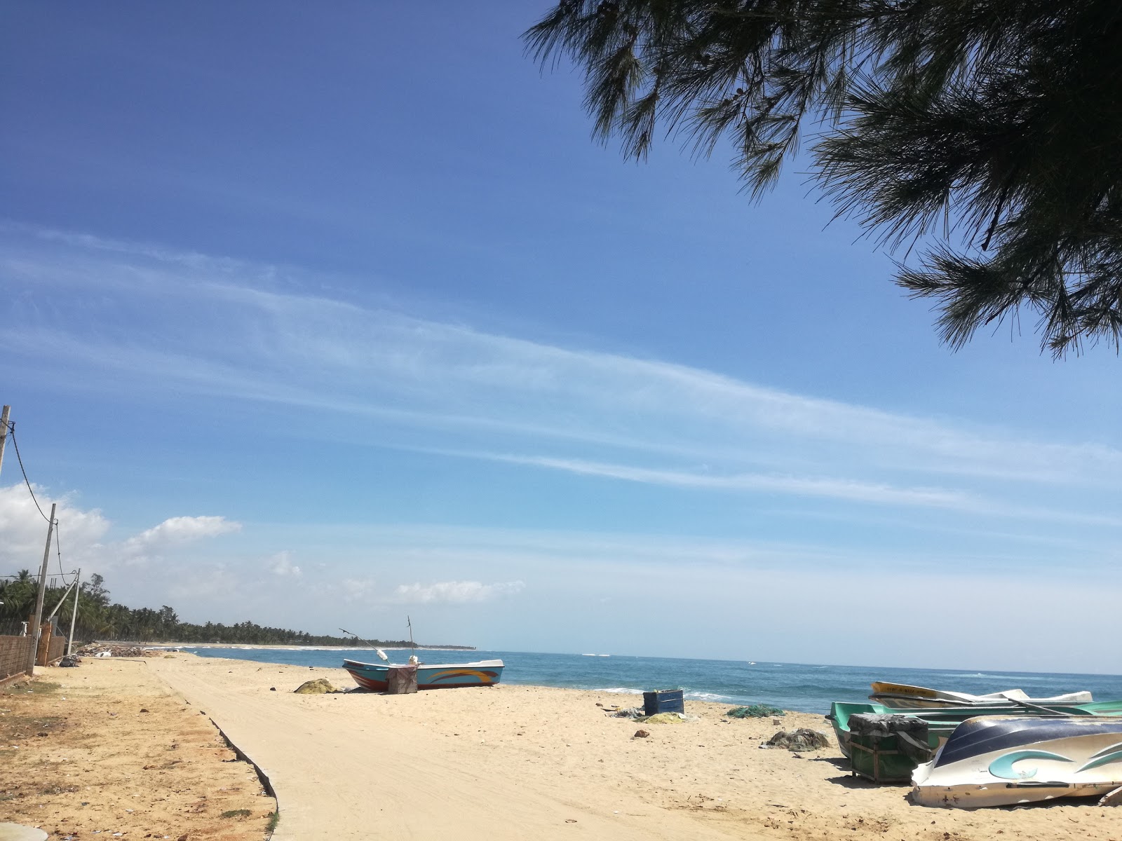Thirukkovil beach'in fotoğrafı - rahatlamayı sevenler arasında popüler bir yer