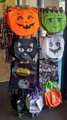 Dollar Store «Dollar Tree», reviews and photos, 2241 Citrus Blvd #107, Leesburg, FL 34748, USA