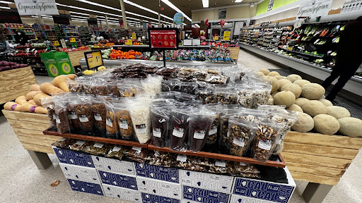 Grocery Store «Jewel-Osco», reviews and photos, 2775 Pfingsten Rd, Glenview, IL 60025, USA