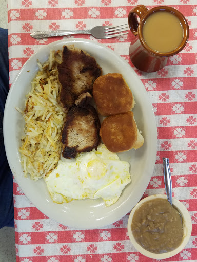 Convenience Store «Mom And Pops», reviews and photos, Squirrel Hollow Rd, Linden, TN 37096, USA