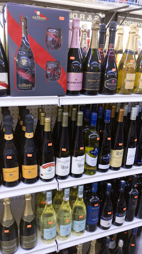 Liquor Store «Sunset Point Liquors», reviews and photos, 2516 Sunset Point Rd, Clearwater, FL 33765, USA