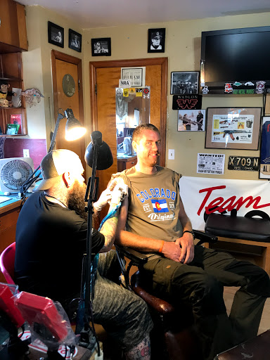 Tattoo Shop «2 Dollar Pistol Tattoo Shop», reviews and photos, 203 N Bridge St, Chillicothe, OH 45601, USA