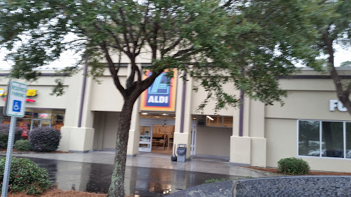 Supermarket «ALDI», reviews and photos, 613 Johnnie Dodds Blvd, Mt Pleasant, SC 29464, USA