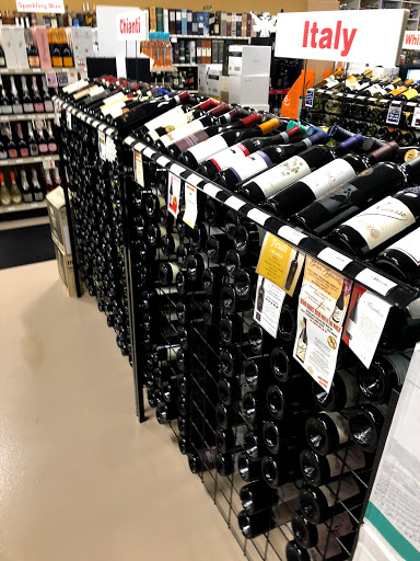 Liquor Store «Branford Wine and Liquor», reviews and photos, 1043 W Main St, Branford, CT 06405, USA