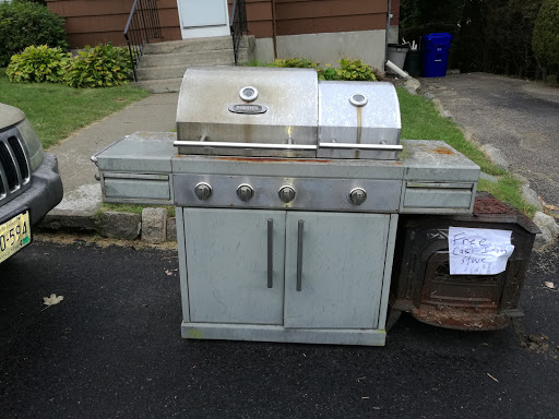 Memorial Park «Captain Stephen Olney Memorial Park», reviews and photos, Smithfield Rd, North Providence, RI 02904, USA