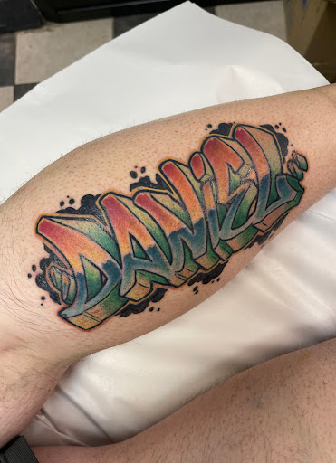 Explore tattoo ideas for lesbians, creative tattoo ideas in Bogota, available at Lolas Tattoo Shop