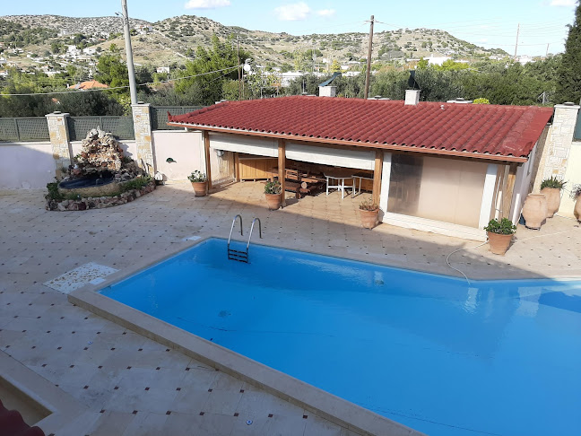 Opinii despre Astonishing Villa with Private Pool în Καλύβια Θορικού - Ξενοδοχείο