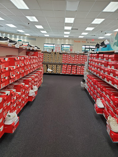 Shoe Store «Rack Room Shoes», reviews and photos, 735 Premium Outlets Blvd, Hagerstown, MD 21740, USA