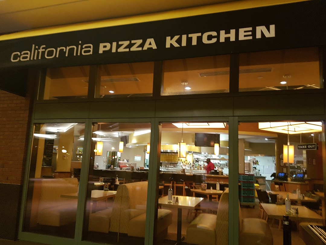 California Pizza Kitchen at MacArthur Center