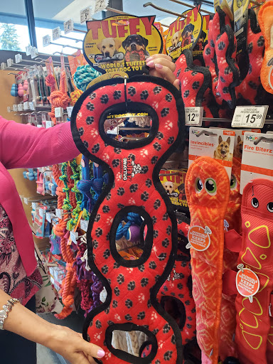 Pet Supply Store «Unleashed by Petco», reviews and photos, 20649 SW Roy Rogers Rd #301, Sherwood, OR 97140, USA