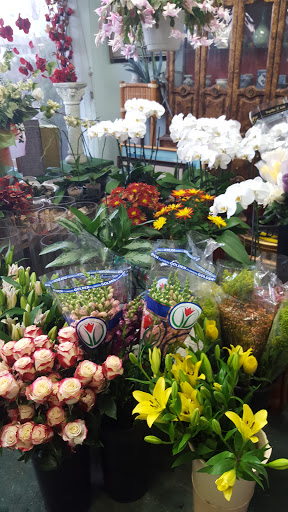 Florist «Cliff Garden Florist», reviews and photos, 13-09 Saddle River Rd, Fair Lawn, NJ 07410, USA
