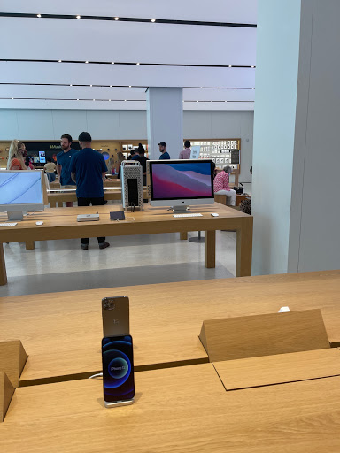 Computer Store «Apple Green Hills», reviews and photos, 2126 Abbott Martin Rd, Nashville, TN 37215, USA