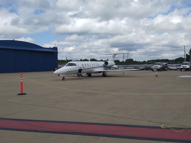 Youngstown-Warren Regional Airport by null