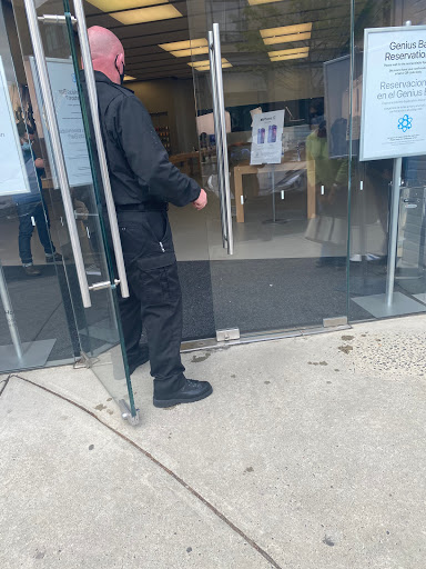 Computer Store «Apple Greenwich Avenue», reviews and photos, 356 Greenwich Ave, Greenwich, CT 06830, USA