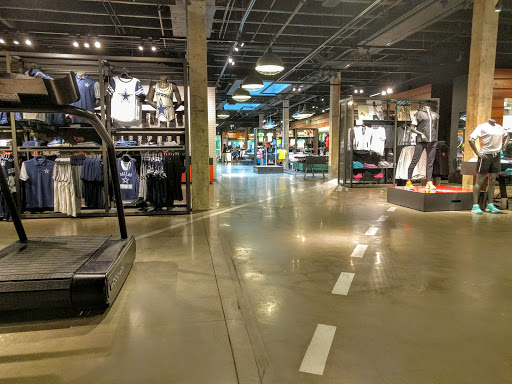 Clothing Store «Nike», reviews and photos, 8687 N Central Expy, Dallas, TX 75225, USA