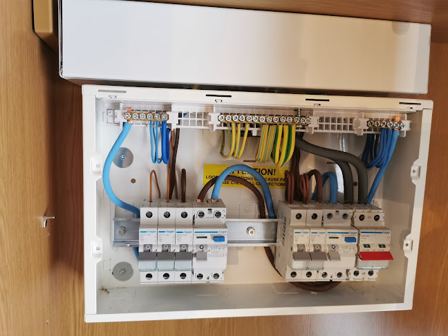 Comments and reviews of Newbold Electrical