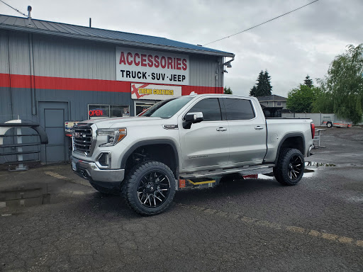 Trailer Hitch Supplier «S&R Motorz Inc», reviews and photos, 731 W Baseline St suite#1, Cornelius, OR 97113, USA