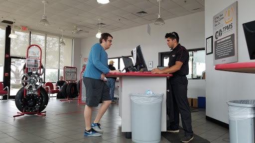 Tire Shop «Discount Tire Store - Bee Cave, TX», reviews and photos, 3922 Ranch Rd 620 S, Bee Cave, TX 78738, USA