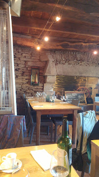Atmosphère du Restaurant de fruits de mer Le Relais du Vieux Port à Le Conquet - n°6