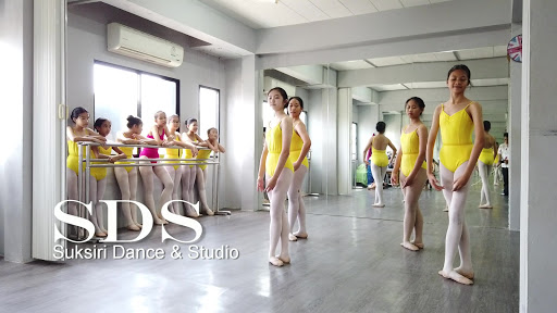 Suksiri​ Dance​ & ​Studio​