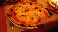 Plats et boissons du Pizzeria La Romaine à Alba-la-Romaine - n°16