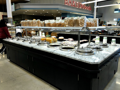 Grocery Store «Whole Foods Market», reviews and photos, 239 N Crescent Dr, Beverly Hills, CA 90210, USA