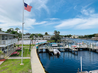 Florida Cracker Riverside Resort