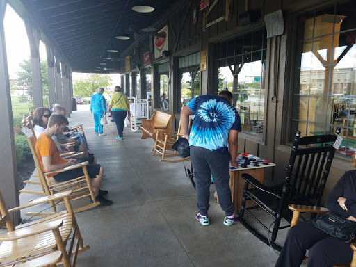 American Restaurant «Cracker Barrel Old Country Store», reviews and photos, 3280 Towne Blvd, Middletown, OH 45044, USA
