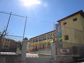 Escuela Lillet a Güell en La Pobla de Lillet