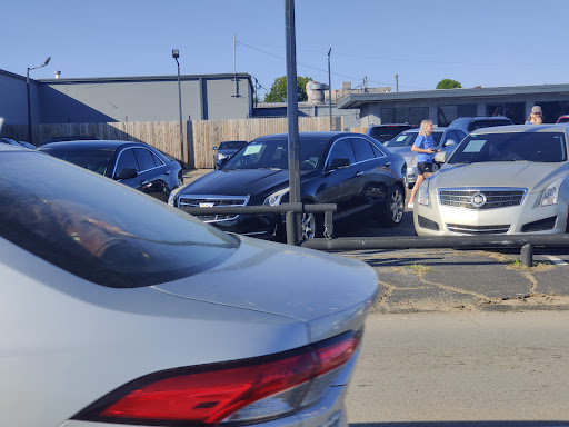 Used Car Dealer «DriveTime Used Cars», reviews and photos, 821 E Division St, Arlington, TX 76011, USA