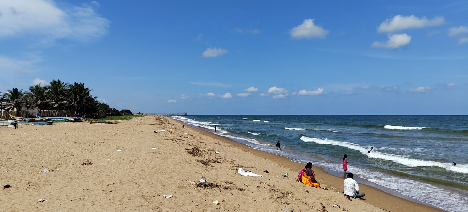 Photo de Kotha Koduru Beach avec l'eau turquoise de surface