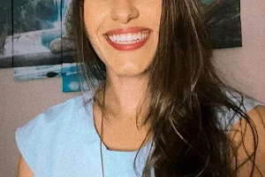 RAIANE PEREIRA • Quiropraxia, Massagem Clínica e Terapêutica, TMA RCI, Reiki image