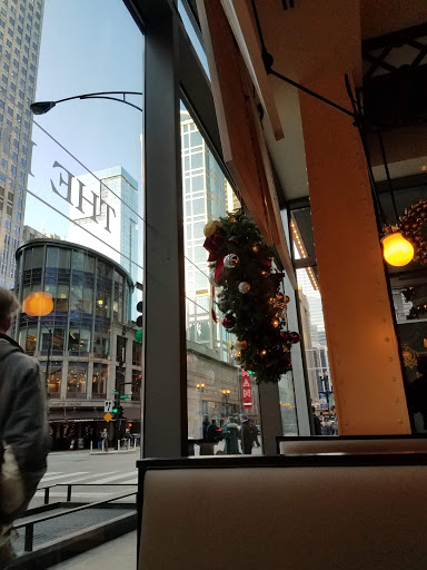 Shopping Mall «Block 37», reviews and photos, 108 N State St, Chicago, IL 60602, USA