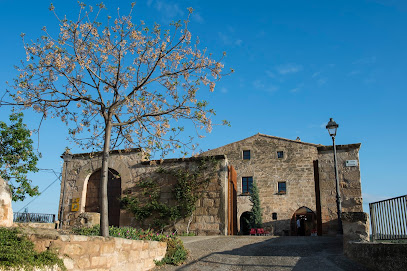Castell Palau de Torrebesses - 2 Carrer Vileta, 25176 Torrebesses, Lleida, Spain