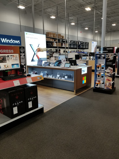 Electronics Store «Best Buy», reviews and photos, 12909 Shops Pkwy, Bee Cave, TX 78738, USA