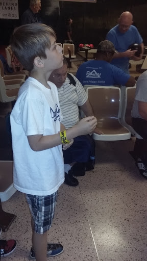 Sports Bar «Crown Lanes Bowling Center & Sports Bar», reviews and photos, 2325 S Federal Blvd, Denver, CO 80219, USA