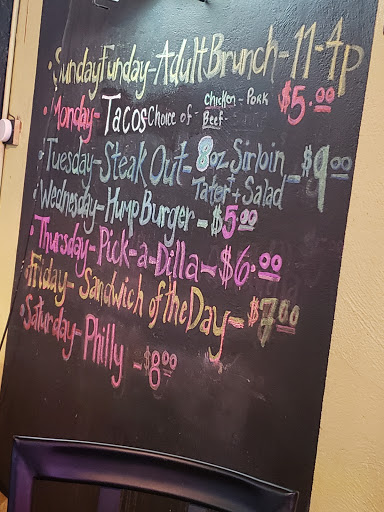 Bar & Grill «The Warehouse Bar & Grill», reviews and photos, 3346 S Peoria Ave, Tulsa, OK 74105, USA