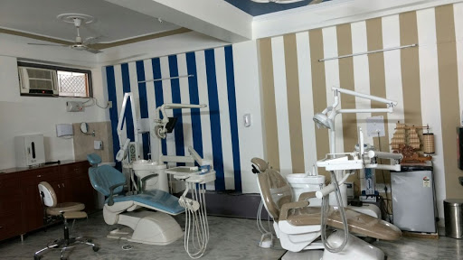 Best Dentist In Dwarka Oraa Care Smile Dental clinic