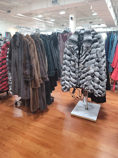 Shopping Mall «River Oaks Center», reviews and photos, 96 River Oaks Center Dr, Calumet City, IL 60409, USA