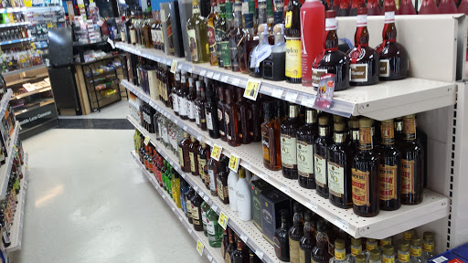 Liquor Store «QUICK PICK LIQUORS», reviews and photos, 635 N Midlothian Rd, Mundelein, IL 60060, USA