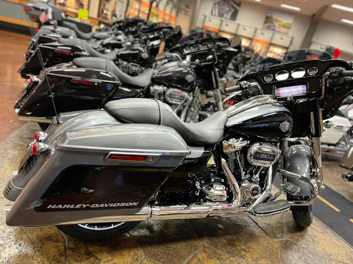 Motorcycle Dealer «Hideout Harley-Davidson», reviews and photos