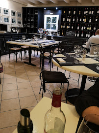 Atmosphère du Restaurant Le Saint Julien à Saint-Julien-Beychevelle - n°12