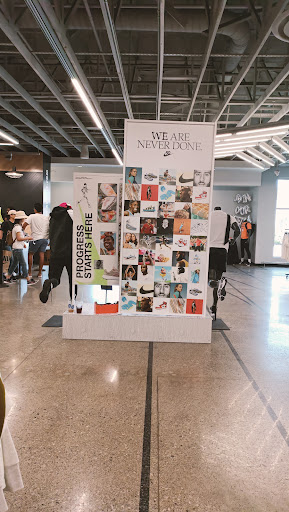 Clothing Store «Nike Factory Store», reviews and photos, 600 Bluebird Ct, Central Valley, NY 10917, USA