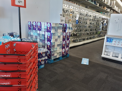 Office Supply Store «Staples», reviews and photos, 965 Loucks Rd, York, PA 17404, USA