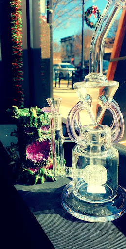 Vaporizer Store «High Life Smoke Shop», reviews and photos, 222 W Broad St, Statesville, NC 28677, USA