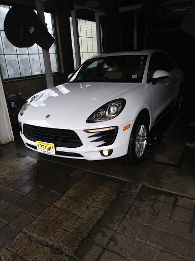 Car Wash «Classic Car Wash & Lube», reviews and photos, 209 Boston Post Rd, Madison, CT 06443, USA