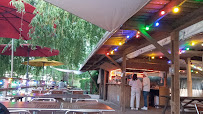 Atmosphère du Café et restaurant de grillades La Guinguette de Fléac à Fléac - n°5
