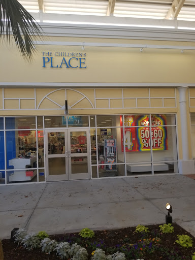 Outlet Mall «Tanger Outlet Charleston», reviews and photos, 4840 Tanger Outlet Blvd, North Charleston, SC 29418, USA